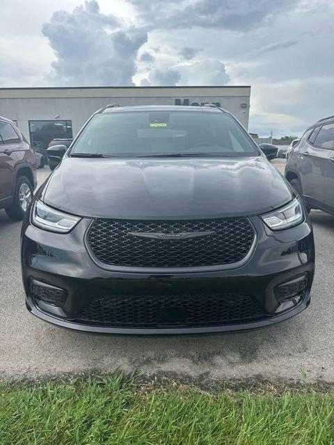 2025 Chrysler Pacifica PACIFICA SELECT