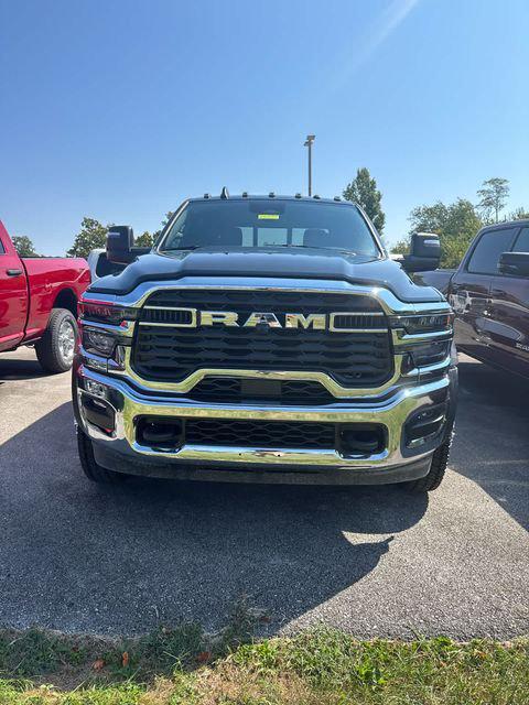 2026 RAM Ram 5500 Chassis Cab RAM 5500 TRADESMAN CHASSIS CREW CAB 4X4 60 CA 2026 RAM Ram 5500 Chassis Cab RAM 5500 TRADESMAN CHASSIS CREW CAB 4X4 60 CA