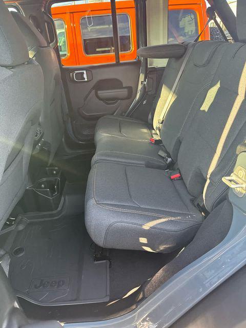 2025 Jeep Wrangler 4-Door Willys 4x4