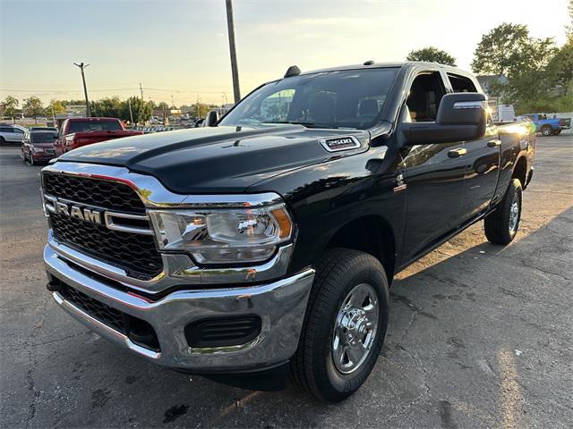 2024 RAM 2500 Tradesman Crew Cab 4x4 64 Box 2024 RAM 2500 Tradesman Crew Cab 4x4 64 Box
