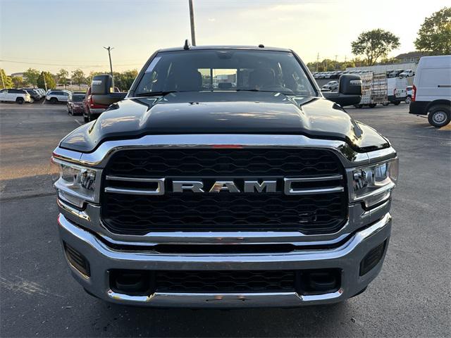 2024 RAM 2500 Tradesman Crew Cab 4x4 64 Box 2024 RAM 2500 Tradesman Crew Cab 4x4 64 Box