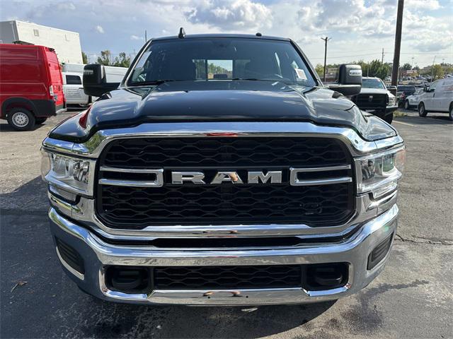 2024 RAM 2500 Tradesman Crew Cab 4x4 64 Box 2024 RAM 2500 Tradesman Crew Cab 4x4 64 Box