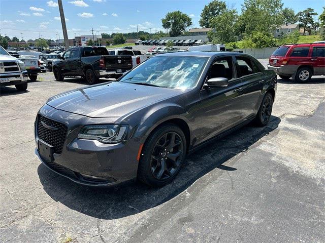 2022 Chrysler 300 S 2022 Chrysler 300 S
