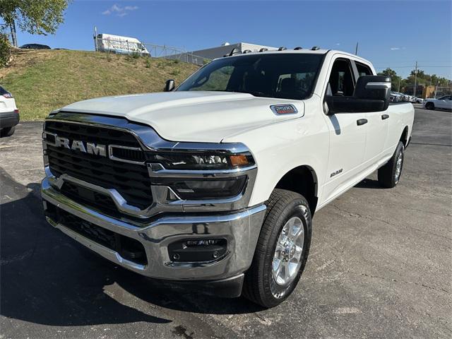 2025 RAM 2500 Big Horn Crew Cab 4x4 8 Box 2025 RAM 2500 Big Horn Crew Cab 4x4 8 Box