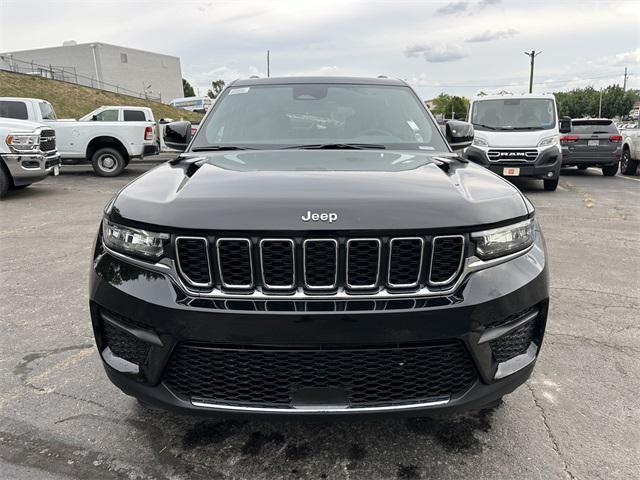 2025 Jeep Grand Cherokee GRAND CHEROKEE LAREDO X 4X4 2025 Jeep Grand Cherokee GRAND CHEROKEE LAREDO X 4X4