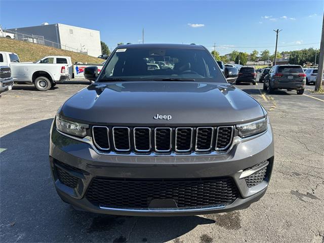 2025 Jeep Grand Cherokee GRAND CHEROKEE LAREDO 4X4 2025 Jeep Grand Cherokee GRAND CHEROKEE LAREDO 4X4