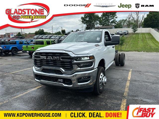 2025 RAM Ram 3500 Chassis Cab RAM 3500 TRADESMAN CHASSIS REGULAR CAB 4X4 84 CA 2025 RAM Ram 3500 Chassis Cab RAM 3500 TRADESMAN CHASSIS REGULAR CAB 4X4 84 CA