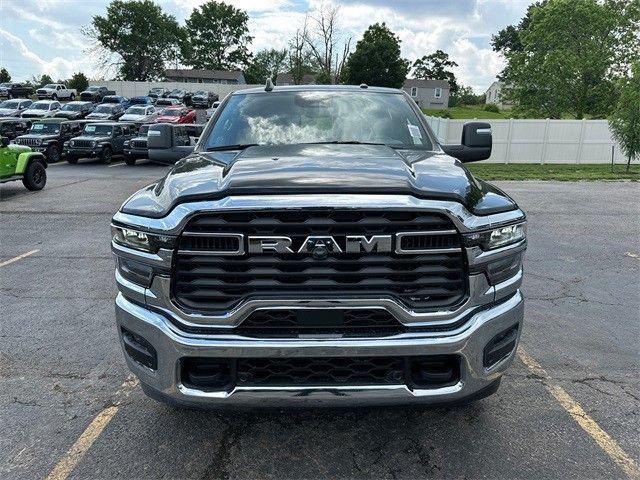 2025 RAM Ram 3500 RAM 3500 TRADESMAN CREW CAB 4X4 8 BOX