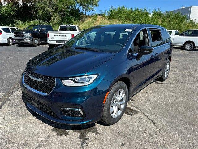 2025 Chrysler Pacifica PACIFICA SELECT AWD