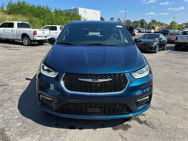 2025 Chrysler Pacifica PACIFICA SELECT AWD