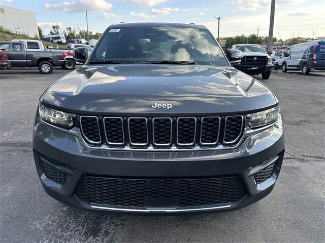 2025 Jeep Grand Cherokee GRAND CHEROKEE LAREDO X 4X4 2025 Jeep Grand Cherokee GRAND CHEROKEE LAREDO X 4X4