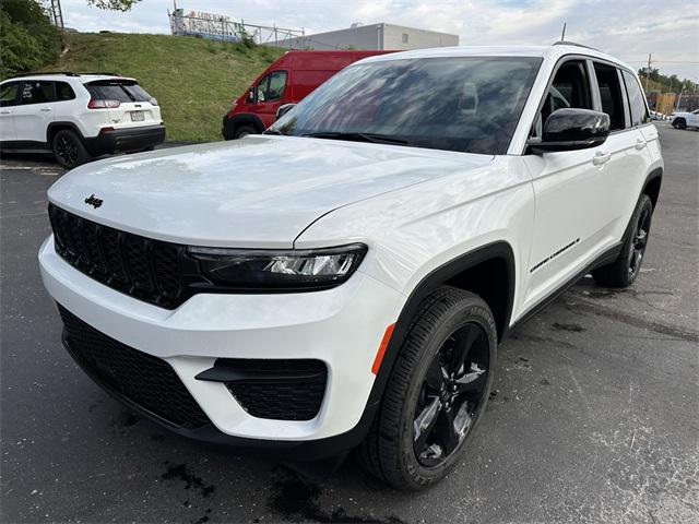 2025 Jeep Grand Cherokee GRAND CHEROKEE ALTITUDE 4X4