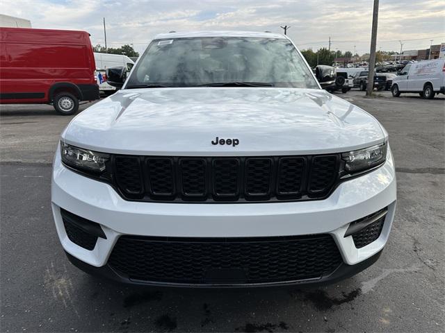 2025 Jeep Grand Cherokee GRAND CHEROKEE ALTITUDE 4X4