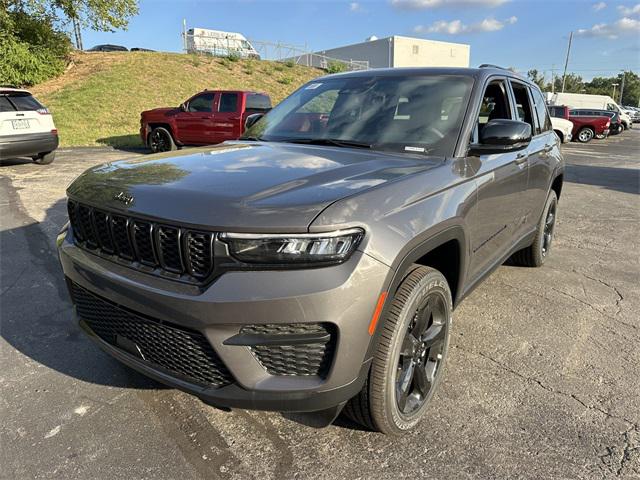 2025 Jeep Grand Cherokee GRAND CHEROKEE ALTITUDE 4X4 2025 Jeep Grand Cherokee GRAND CHEROKEE ALTITUDE 4X4