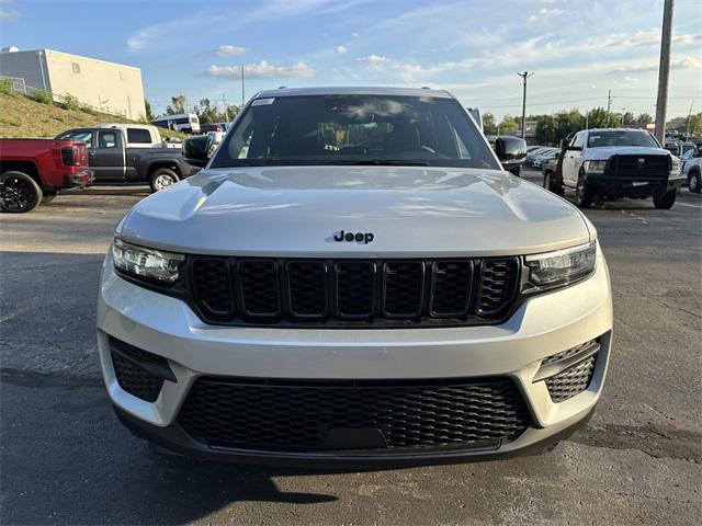 2025 Jeep Grand Cherokee GRAND CHEROKEE ALTITUDE 4X4 2025 Jeep Grand Cherokee GRAND CHEROKEE ALTITUDE 4X4