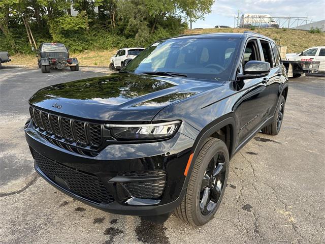 2025 Jeep Grand Cherokee GRAND CHEROKEE ALTITUDE 4X4