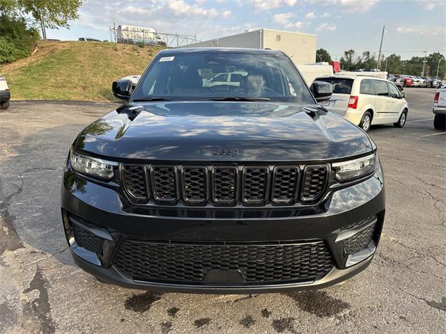 2025 Jeep Grand Cherokee GRAND CHEROKEE ALTITUDE 4X4