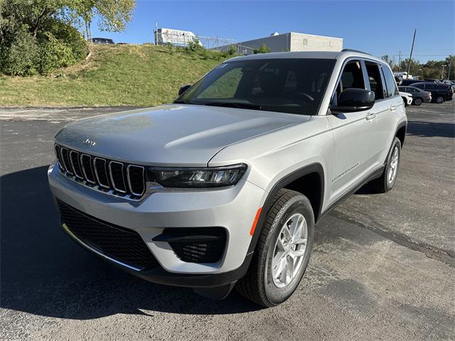 2025 Jeep Grand Cherokee GRAND CHEROKEE LAREDO X 4X4 2025 Jeep Grand Cherokee GRAND CHEROKEE LAREDO X 4X4