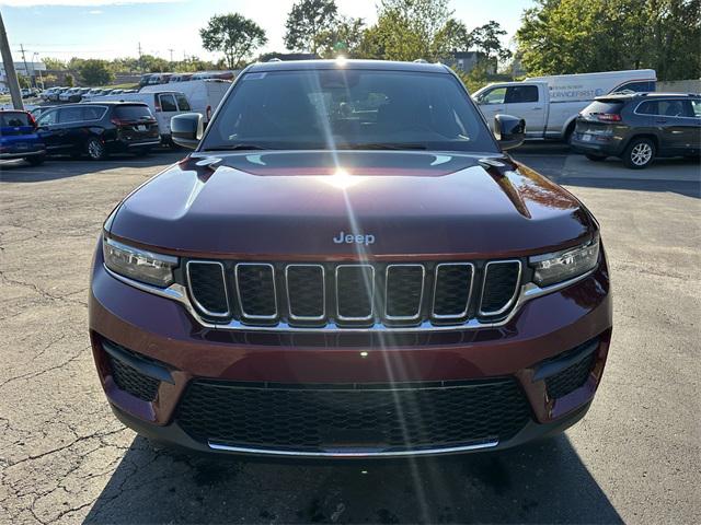 2025 Jeep Grand Cherokee GRAND CHEROKEE LAREDO X 4X4