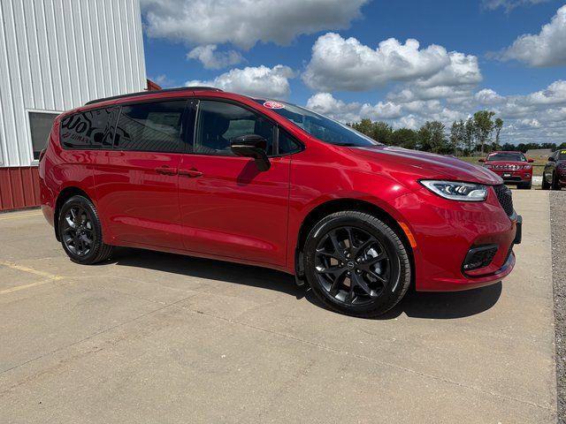 2026 Chrysler Pacifica PACIFICA LIMITED AWD