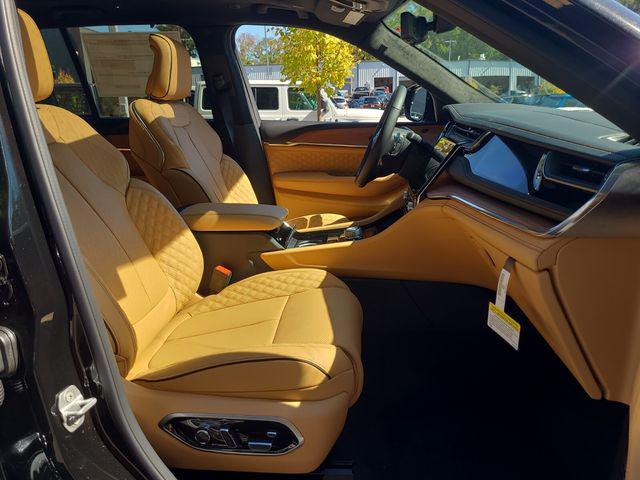 2025 Jeep Grand Cherokee Summit Reserve 4x4