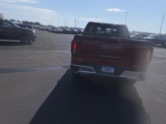 2022 GMC Sierra 1500 4WD Crew Cab Short Box SLT 2022 GMC Sierra 1500 4WD Crew Cab Short Box SLT