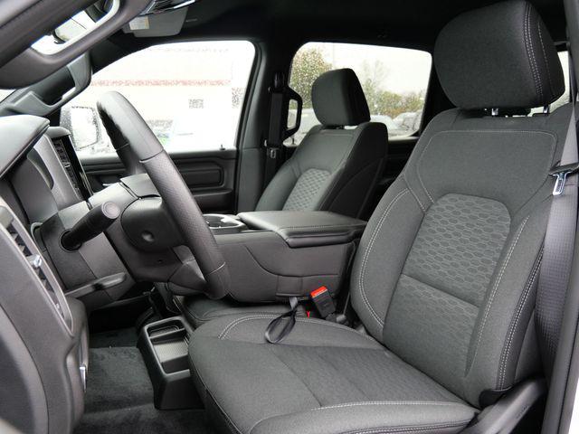 2025 RAM Ram 1500 RAM 1500 TRADESMAN CREW CAB 4X4 57 BOX 2025 RAM Ram 1500 RAM 1500 TRADESMAN CREW CAB 4X4 57 BOX