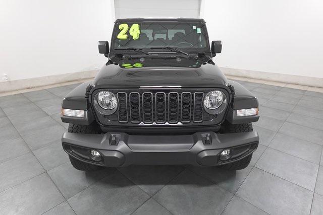 2024 Jeep Gladiator Nighthawk