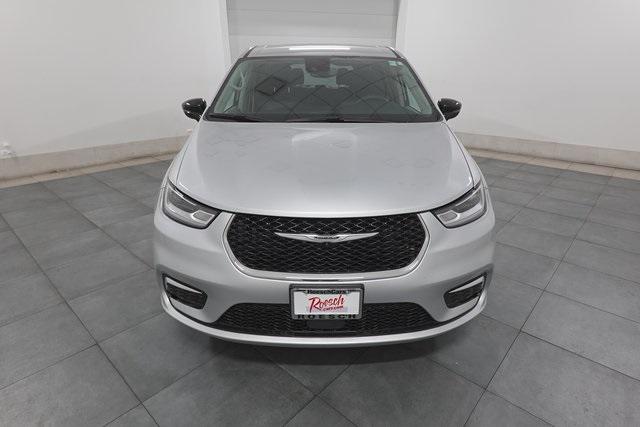 2024 Chrysler Pacifica Touring L AWD