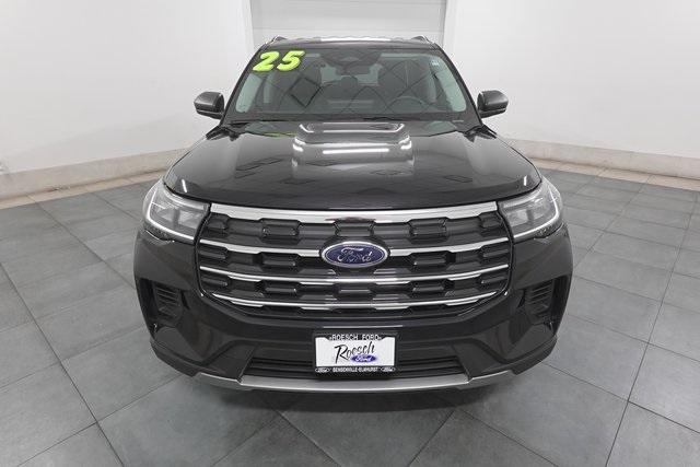 2025 Ford Explorer Active 2025 Ford Explorer Active