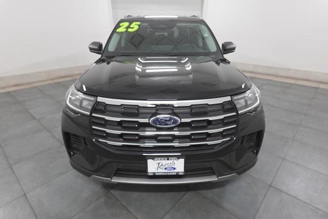 2025 Ford Explorer Active 2025 Ford Explorer Active