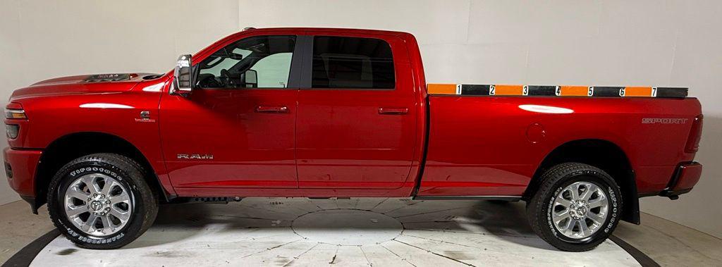 2026 RAM Ram 3500 RAM 3500 LARAMIE CREW CAB 4X4 8 BOX