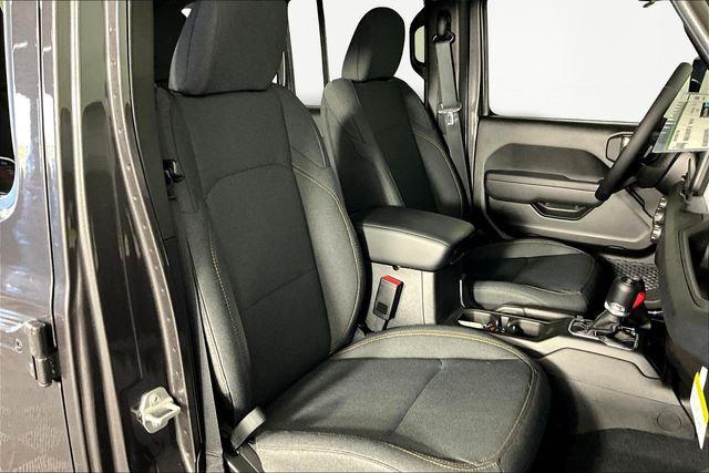 2025 Jeep Wrangler 4-Door Summit 4x4