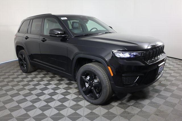 2025 Jeep Grand Cherokee GRAND CHEROKEE ALTITUDE 4X4 2025 Jeep Grand Cherokee GRAND CHEROKEE ALTITUDE 4X4