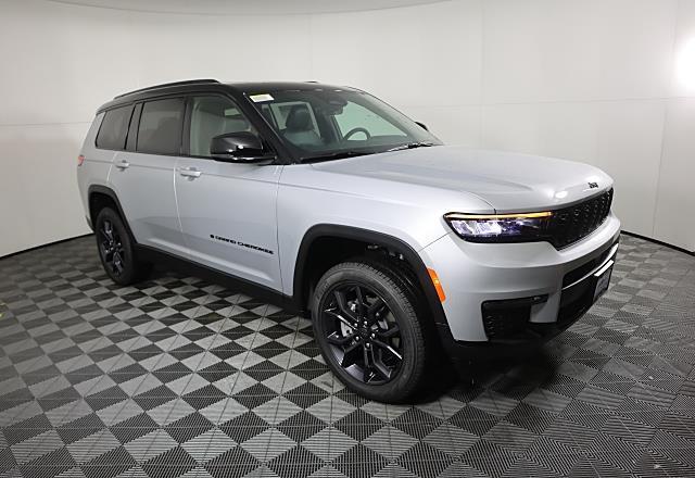 2025 Jeep Grand Cherokee GRAND CHEROKEE L LIMITED 4X4 2025 Jeep Grand Cherokee GRAND CHEROKEE L LIMITED 4X4