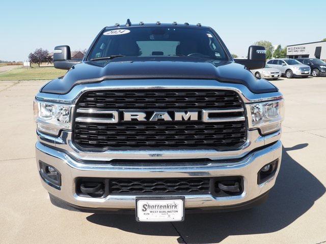 2024 RAM 3500 Big Horn Crew Cab 4x4 8 Box