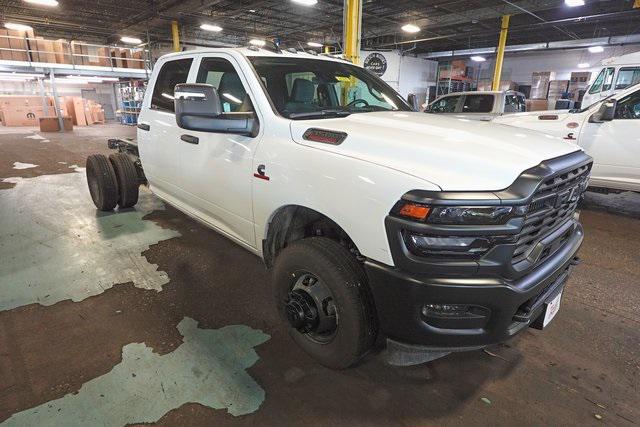 2026 RAM Ram 3500 Chassis Cab RAM 3500 TRADESMAN CREW CAB CHASSIS 4X4 60 CA 2026 RAM Ram 3500 Chassis Cab RAM 3500 TRADESMAN CREW CAB CHASSIS 4X4 60 CA
