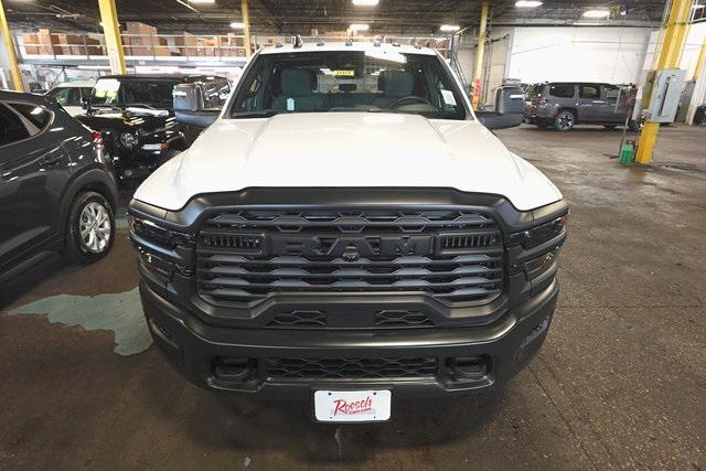 2026 RAM Ram 3500 Chassis Cab RAM 3500 TRADESMAN CREW CAB CHASSIS 4X4 60 CA 2026 RAM Ram 3500 Chassis Cab RAM 3500 TRADESMAN CREW CAB CHASSIS 4X4 60 CA