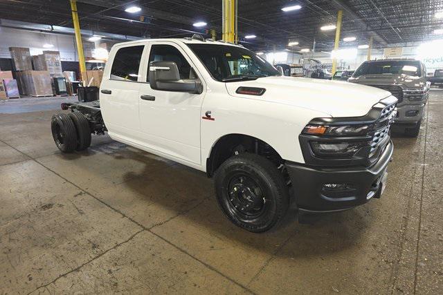 2026 RAM Ram 3500 Chassis Cab RAM 3500 TRADESMAN CREW CAB CHASSIS 4X4 60 CA