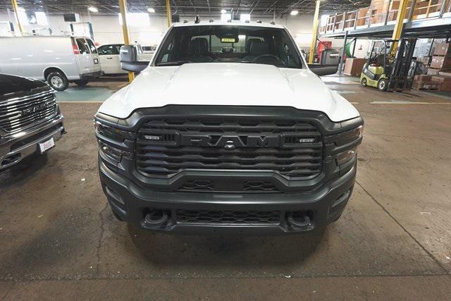 2025 RAM Ram 5500 Chassis Cab RAM 5500 TRADESMAN CHASSIS CREW CAB 4X4 84 CA 2025 RAM Ram 5500 Chassis Cab RAM 5500 TRADESMAN CHASSIS CREW CAB 4X4 84 CA