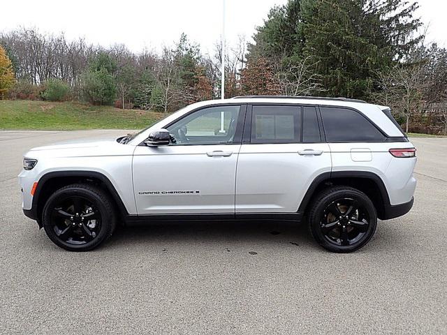 2024 Jeep Grand Cherokee Limited 4x4 2024 Jeep Grand Cherokee Limited 4x4