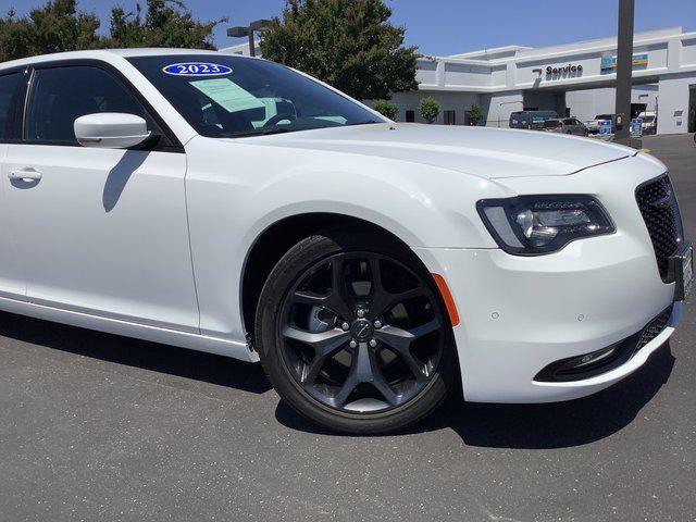 2023 Chrysler 300 300S 2023 Chrysler 300 300S