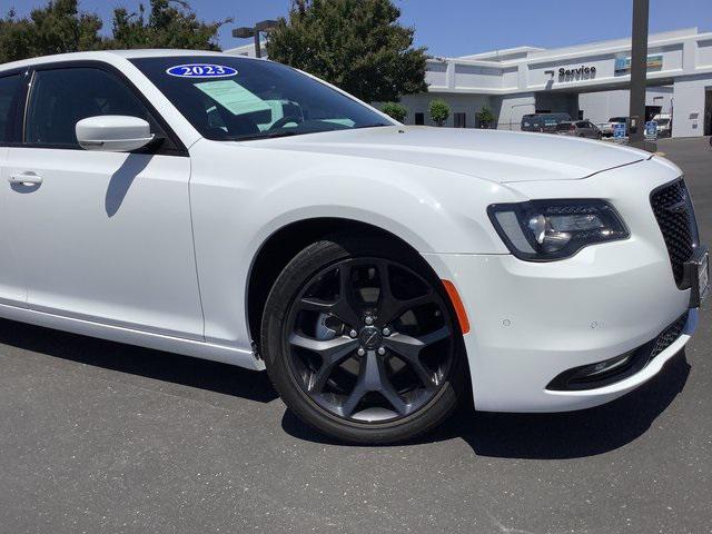 2023 Chrysler 300 300S 2023 Chrysler 300 300S