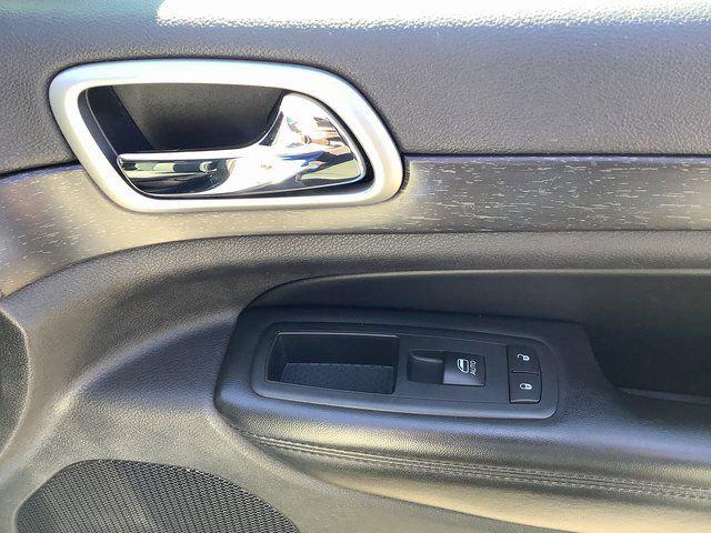 2018 Jeep Grand Cherokee Laredo 4x2