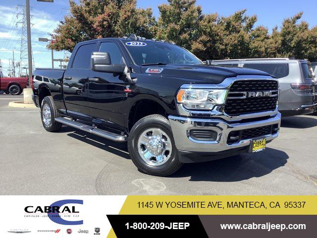 2023 RAM 3500 Tradesman Crew Cab 4x4 64 Box