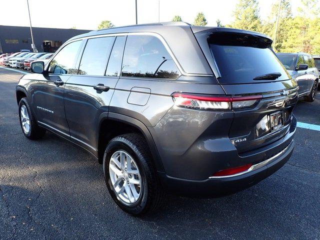 2025 Jeep Grand Cherokee GRAND CHEROKEE LAREDO X 4X4