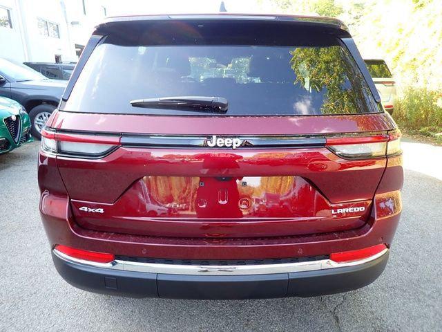 2025 Jeep Grand Cherokee GRAND CHEROKEE LAREDO X 4X4