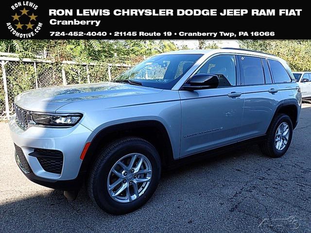 2025 Jeep Grand Cherokee GRAND CHEROKEE LAREDO X 4X4