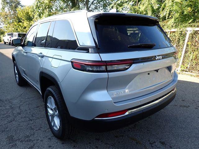 2025 Jeep Grand Cherokee GRAND CHEROKEE LAREDO X 4X4 2025 Jeep Grand Cherokee GRAND CHEROKEE LAREDO X 4X4