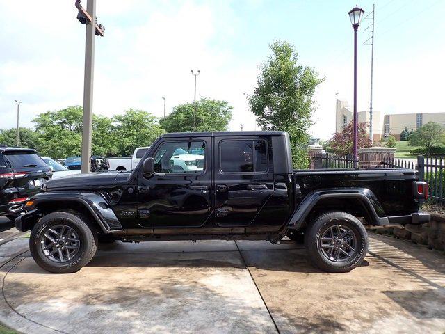 2025 Jeep Gladiator GLADIATOR SPORT S 4X4